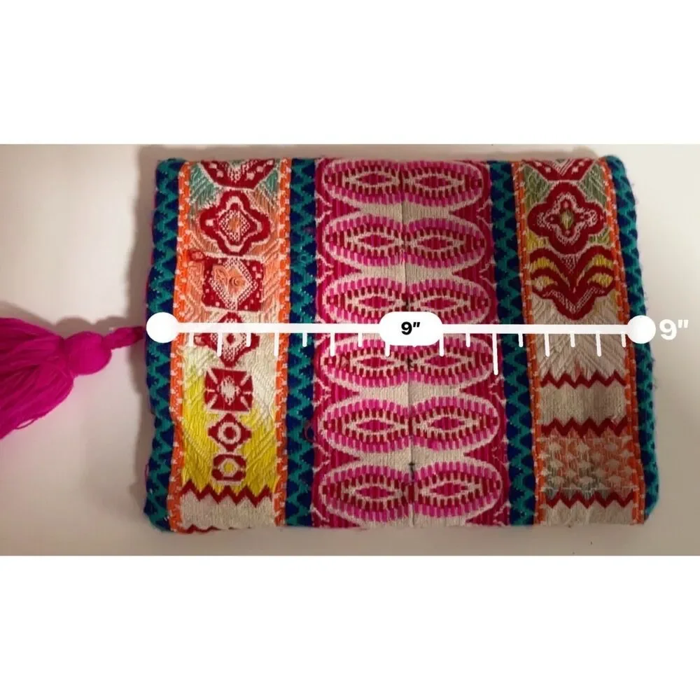 Katydid multicolor clutch in GUC.